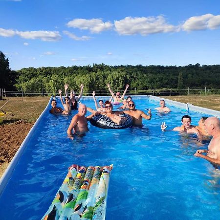 Gite Equestre Domaine Des Crins - Monpazier Capdrot Bagian luar foto